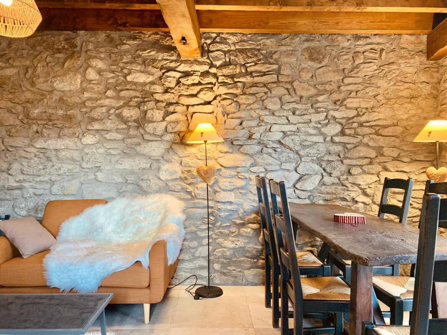 Charmante Maison De Village: Prestation De Qualite, Tout Confort, Terrasse Targassonne Exterior foto